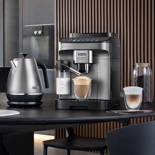 Чайник DeLonghi KBIN 2001 TB Distinta Titanium