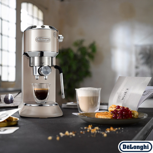 Ріжкова кавоварка DeLonghi EC 885 BG Dedica Arte