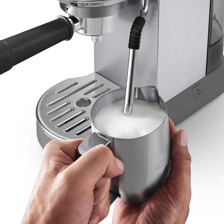 Ріжкова кавоварка DeLonghi EC 890 M Dedica Duo